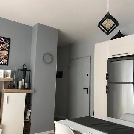 Pandora's Apartment *