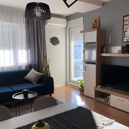 Pandora's Apartment